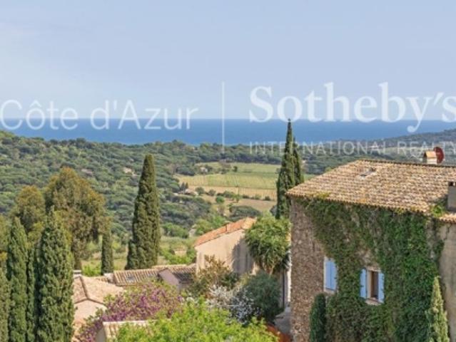 Appartement duplex 4 pièces vue mer, au cœur du village historique de Ramatuelle – Exclusivité
