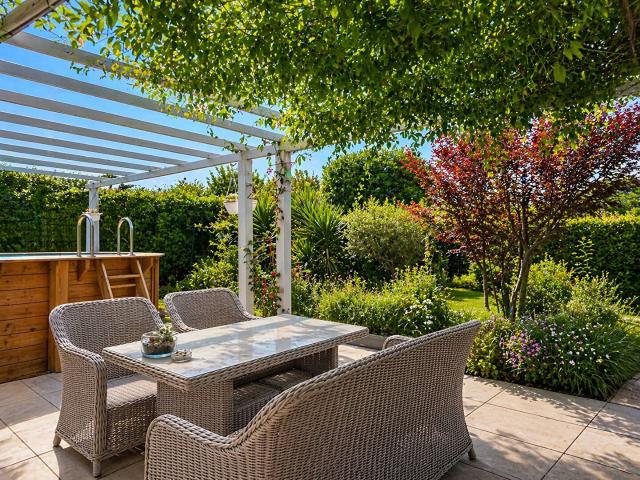 Appartement duplex 94 m² avec jardin privatif et entrée indé. 94m² Saint Martin de Crau