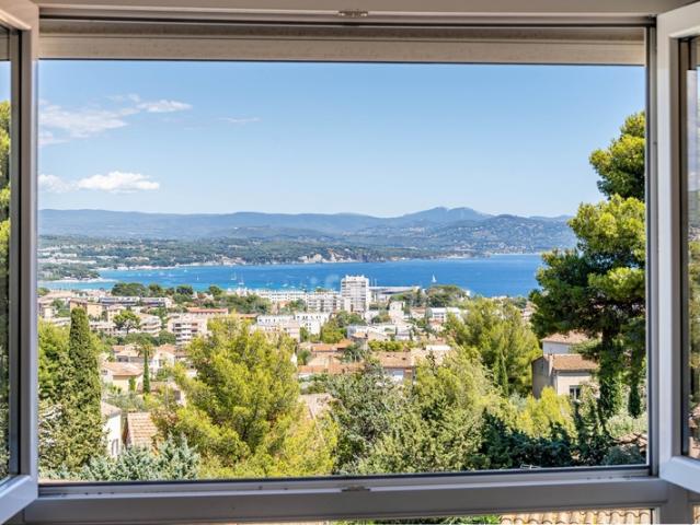 Appartement DUPLEX à vendre 5 pièces LA CIOTAT 13 Jardin 745 m² Piscine Parking Cave