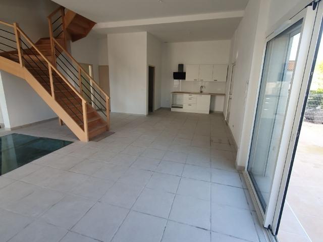Appartement duplex atypique Claira, proche commodités