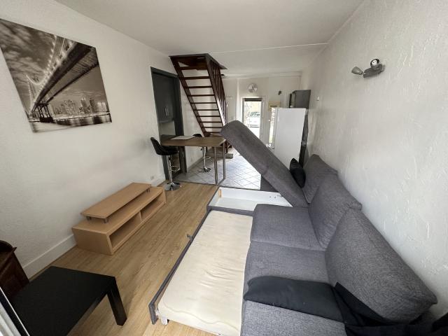 Appartement duplex avec terrasse et stationnement Sans frais de copropriété