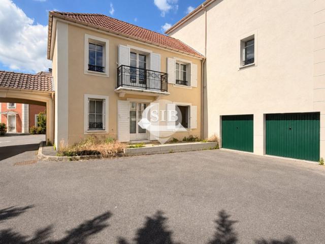 Appartement duplex avec box et parking