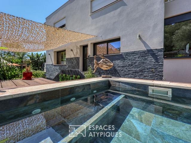 Appartement duplex avec piscine entre plage et port