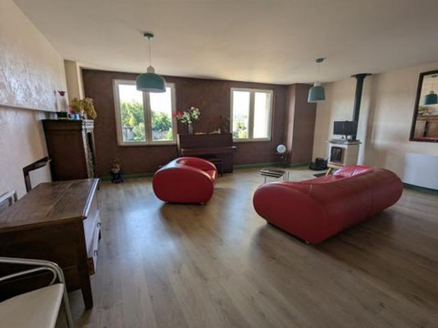 Appartement duplex avec piscine, jardin et vue