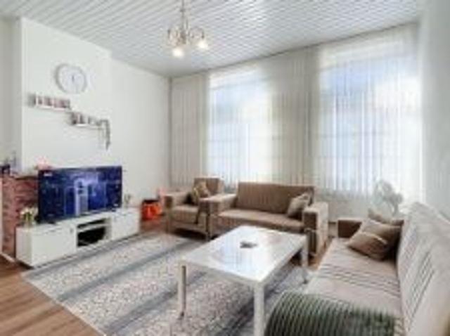 APPARTEMENT DUPLEX DANS UN IMMEUBLE DE RAPPORT 2 UNITES