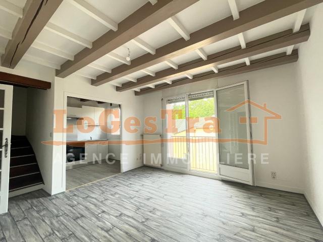 Appartement DUPLEX de 48 m2 à CONTREXEVILLE, entièrement rénové