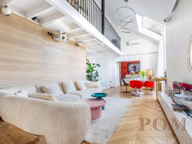Appartement duplex dernier étage avec terrasse Etoile 130m² Paris 16ème