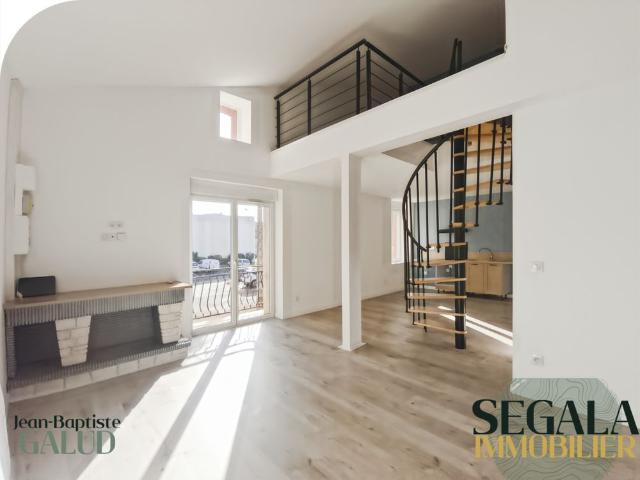 Appartement duplex lumineux à louer à Carmaux – 52 m²