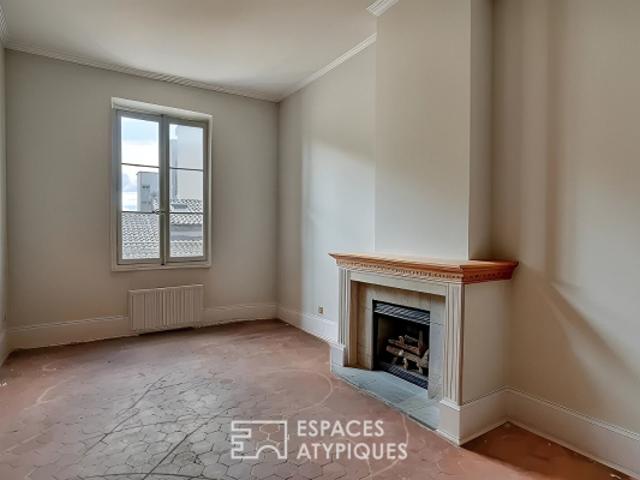 Appartement duplex rénové en coeur de ville avec terrasse