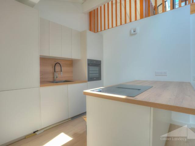 Appartement duplex rénové 3 pièces à vendre Chevry 69m² Chevry
