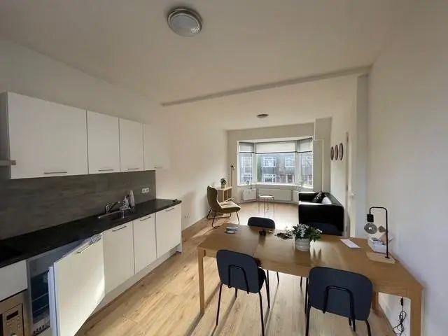 Appartement E. Thomassen à Thuessinklaan, Groningen À louer