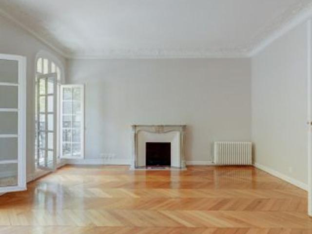 Appartement • Ecole Militaire