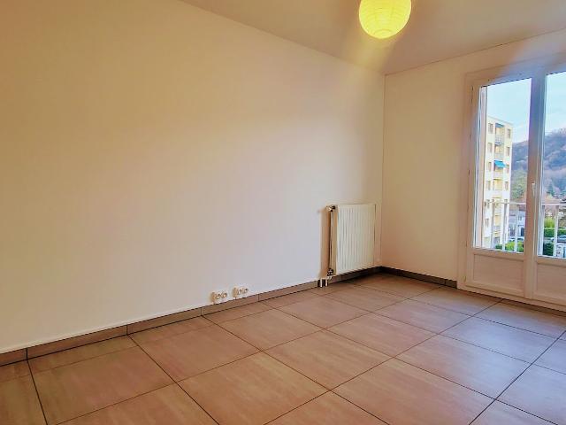 Appartement Echirolles 2 pièce s 42.57 m2