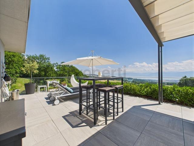 Reserviert Superbe appartement en terrasse avec vue panoramique sur le lac et les montagnes | dreamo. Ch