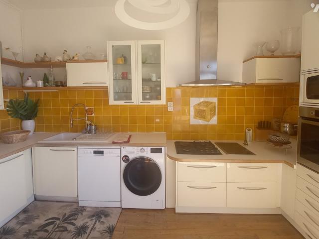 Appartement en vente à Marseille 7e Arrondissement, Provence Alpes Côte d'Azur, 1260 €