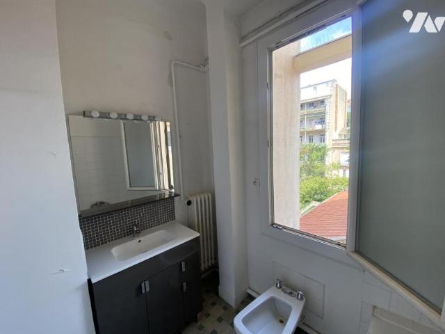 Appartement en vente à Marseille 8e Arrondissement, Provence Alpes Côte d'Azur, 210000€