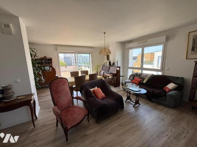 Appartement en vente à Mont Saint Aignan, Normandie, 369000€