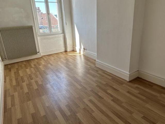 Appartement en vente à Nancy, Grand Est, 126462€