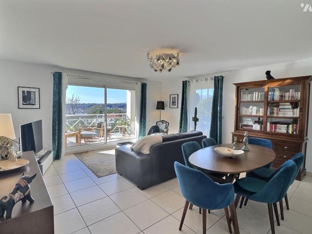 Appartement en vente à Nice, Provence Alpes Côte d'Azur, 386658€