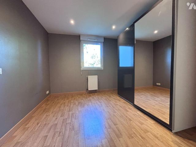 Appartement en vente à Noyal Châtillon sur Seiche, Bretagne, 138000€