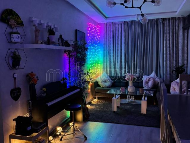 Appartement en vente à Ahl Loghlam Hay Assalam. 3 chambres. Bien meublé
