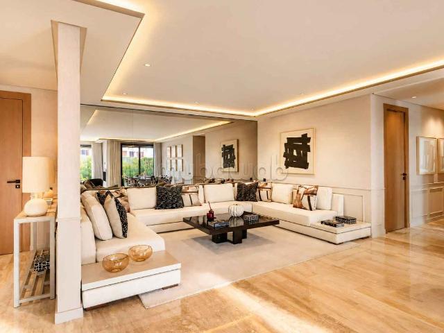 Appartement en vente à Ain Diab Extension. Surface de 135 m²
