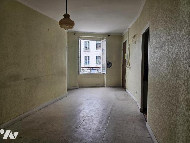 Appartement en vente à Bagneux, Île de France, 130000€