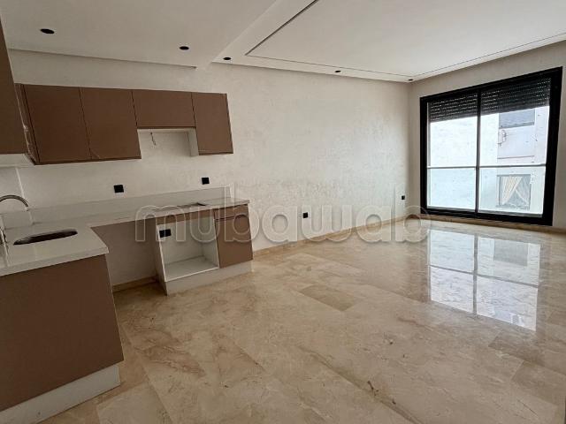 Appartement en vente à Belvédère. 1 Pièce. Concierge et climatisation