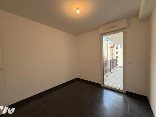 Appartement en vente à Boulogne Billancourt, Île de France, 1095 €