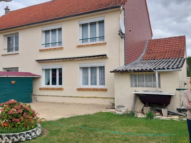 Appartement en vente à Bray sur Somme, Hauts de France, 113960€