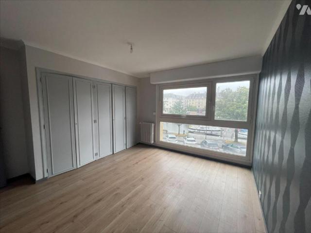 Appartement en vente à Caen, Normandie, 385762€