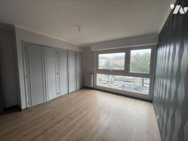 Appartement en vente à Caen, Normandie, 385762€