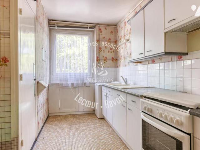 Appartement en vente à Celle Saint Cloud, Île de France, 199500€
