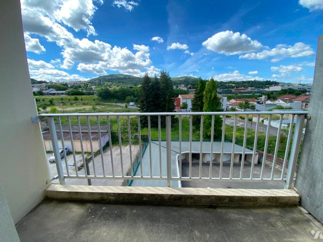 Appartement en vente à Chambon Feugerolles, Auvergne Rhône Alpes, 59000€