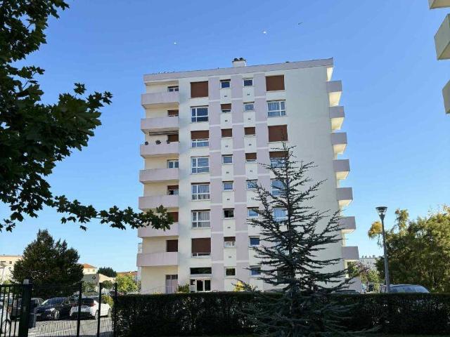 Appartement en vente à Châlons en Champagne, Grand Est, 100100€