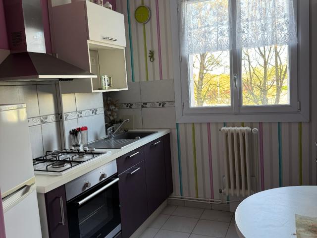 Appartement en vente à Châteaudun, Centre Val de Loire, 49000€