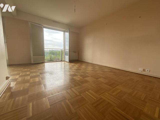 Appartement en vente à Dinan, Bretagne, 190000€