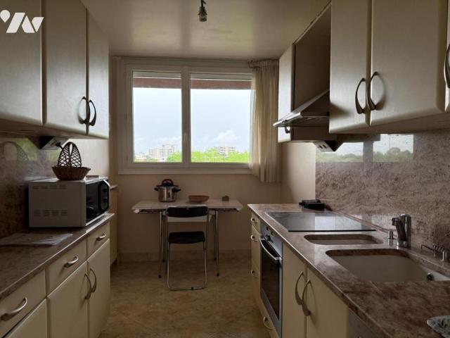Appartement en vente à Élancourt, Île de France, 143000€