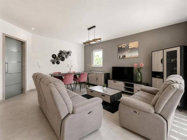 Appartement en Vente à Engis