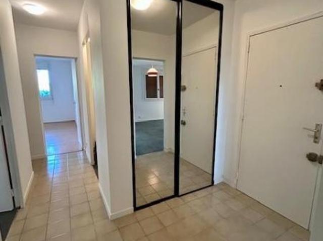 Appartement en vente à Ermont, Île de France, 163900€