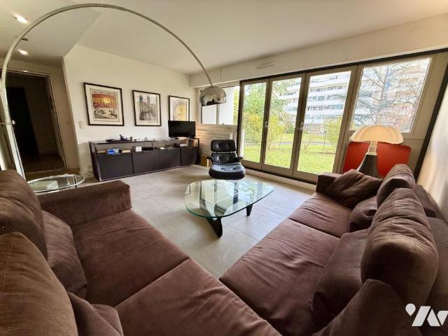 Appartement en vente à Puteaux, Île de France, 380000€