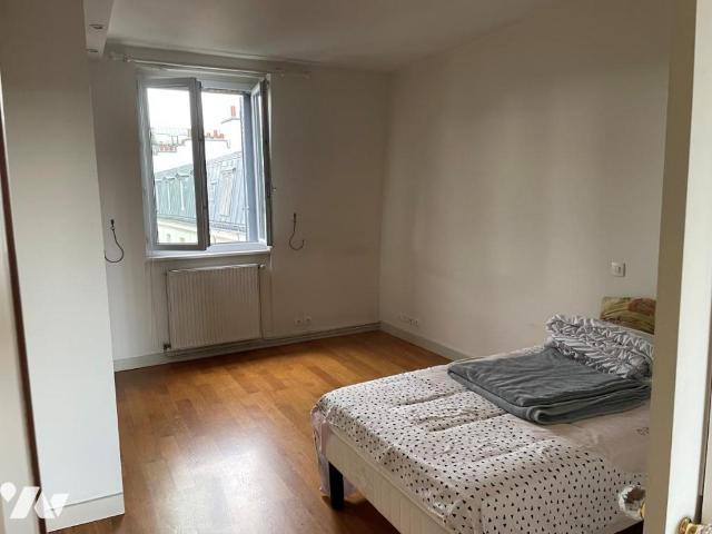 Appartement en vente à Paris 14e Arrondissement, Île de France, 1300 €