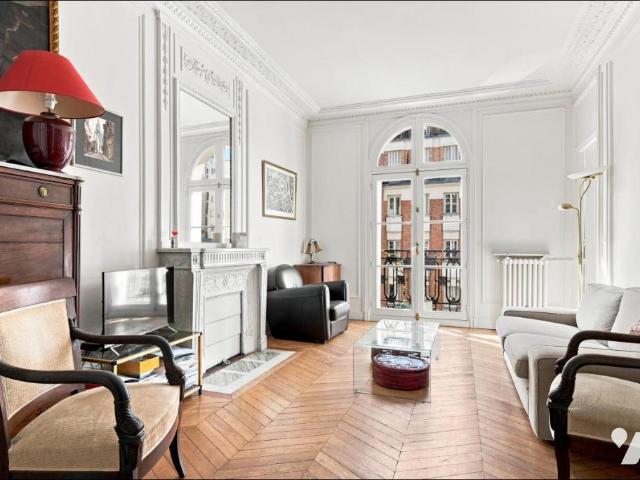 Appartement en vente à Paris 15e Arrondissement, Île de France, 1037 €