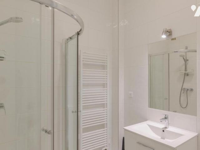 Appartement en vente à Paris 15e Arrondissement, Île de France, 1365 €