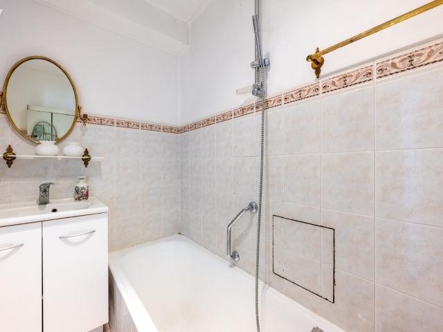 Appartement en vente à Paris 16e Arrondissement, Île de France, 1635 €