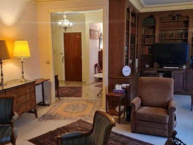 Appartement en vente à Paris 16e Arrondissement, Île de France, 1250 €