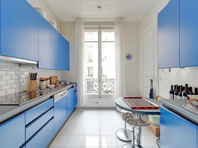 Appartement en vente à Paris 16e Arrondissement, Île de France, 2390 €