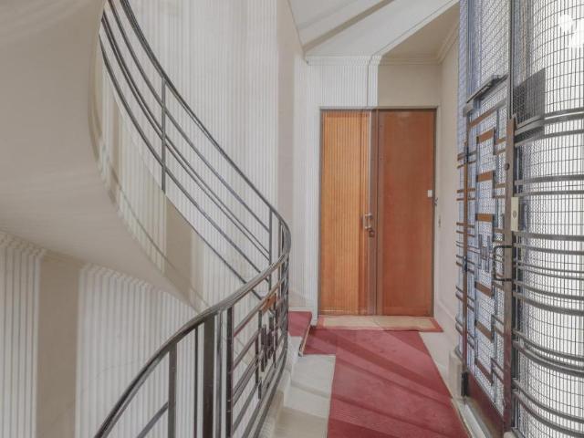 Appartement en vente à Paris 17e Arrondissement, Île de France, 1310 €