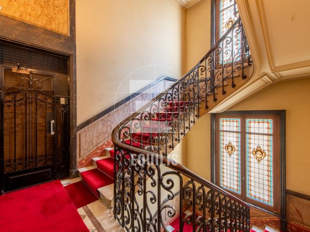 Appartement en vente à Paris 17e Arrondissement, Île de France, 2244 €