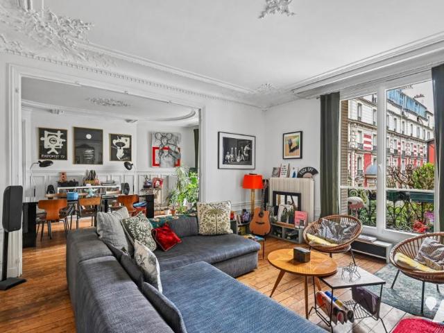 Appartement en vente à Paris 18e Arrondissement, Île de France, 1260 €
